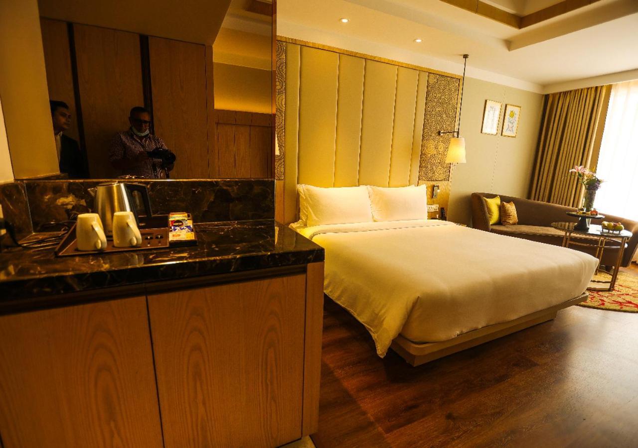 Radisson Bhopal Ξενοδοχείο Εξωτερικό φωτογραφία